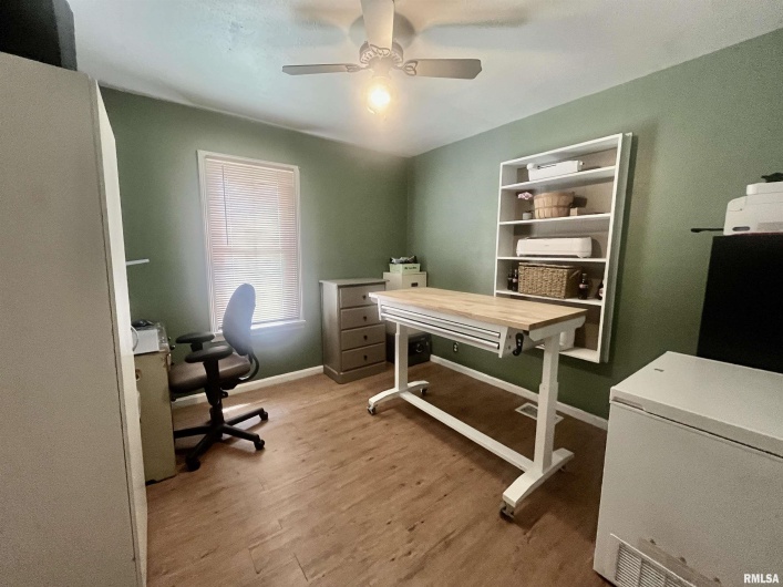 508 HILLCREST Street, Metropolis, Illinois 62960, 3 Bedrooms Bedrooms, 0 ,1 BathroomBathrooms,Residential,For Sale,HILLCREST,0,RMAEB459326