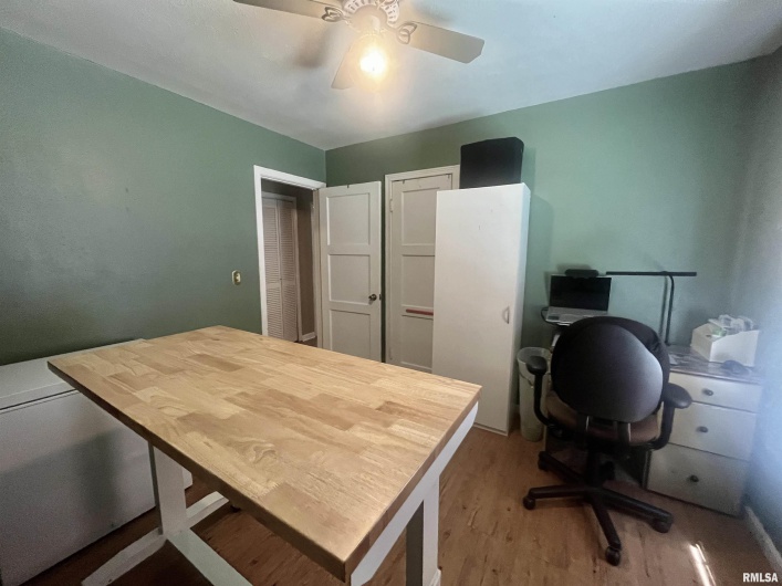 508 HILLCREST Street, Metropolis, Illinois 62960, 3 Bedrooms Bedrooms, 0 ,1 BathroomBathrooms,Residential,For Sale,HILLCREST,0,RMAEB459326