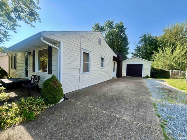 508 HILLCREST Street, Metropolis, Illinois 62960, 3 Bedrooms Bedrooms, 0 ,1 BathroomBathrooms,Residential,For Sale,HILLCREST,0,RMAEB459326