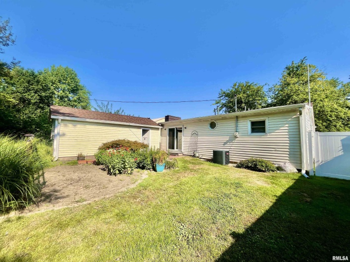 508 HILLCREST Street, Metropolis, Illinois 62960, 3 Bedrooms Bedrooms, 0 ,1 BathroomBathrooms,Residential,For Sale,HILLCREST,0,RMAEB459326