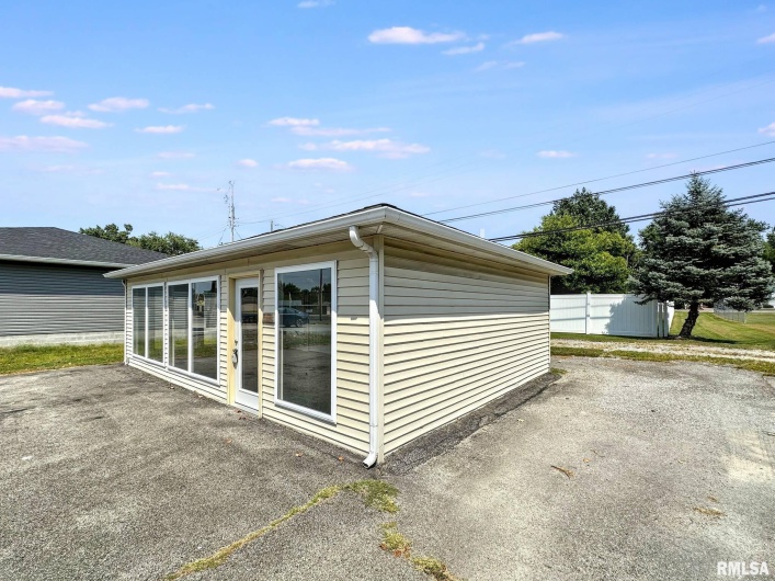 1112 PARK Avenue, Herrin, Illinois 62948, 0 , 0 ,0,Commercial Sale,For Sale,PARK,0,RMAQC4266512