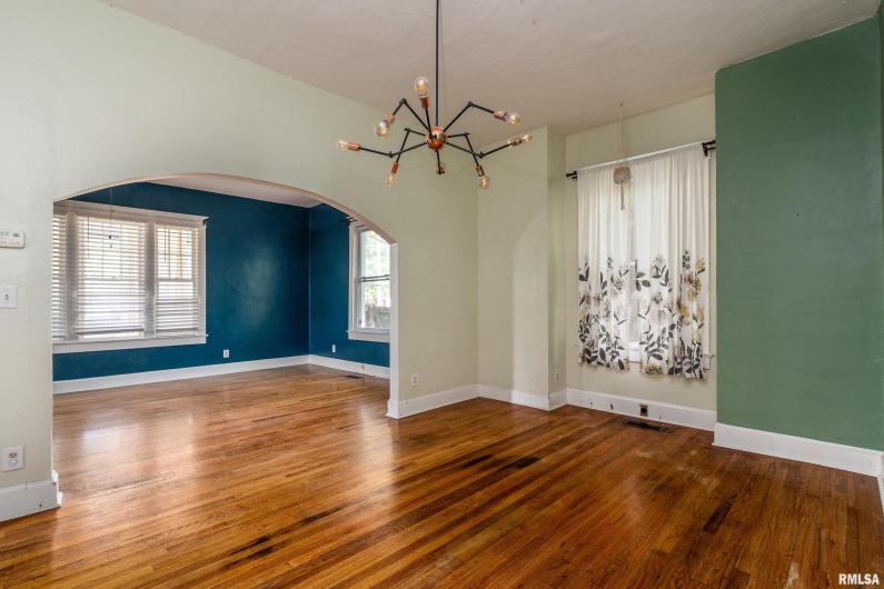 104 SPRINGER Street, Carbondale, Illinois 62901, 1 Bedroom Bedrooms, 0 ,1 BathroomBathrooms,Residential,For Sale,SPRINGER,0,RMAEB459325