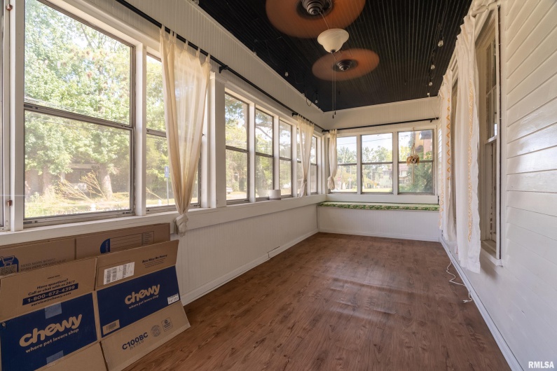 104 SPRINGER Street, Carbondale, Illinois 62901, 1 Bedroom Bedrooms, 0 ,1 BathroomBathrooms,Residential,For Sale,SPRINGER,0,RMAEB459325