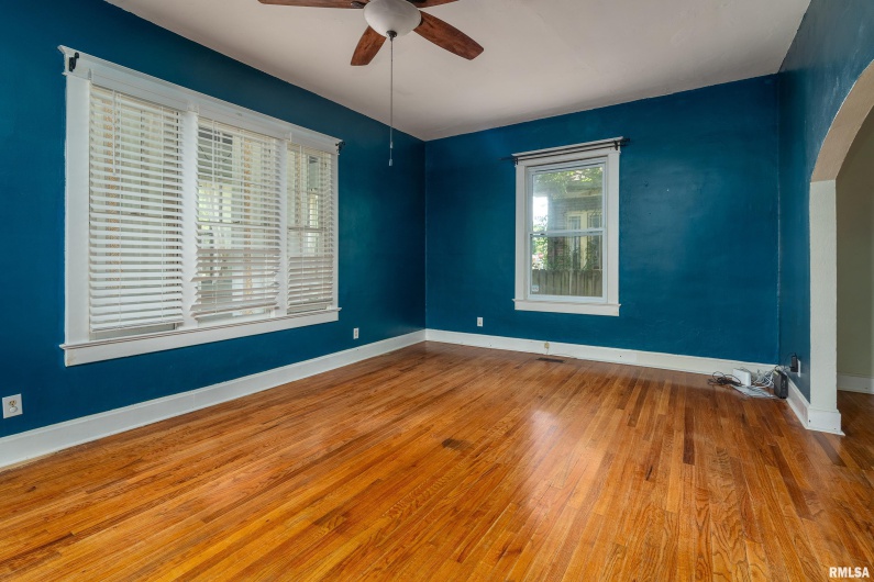 104 SPRINGER Street, Carbondale, Illinois 62901, 1 Bedroom Bedrooms, 0 ,1 BathroomBathrooms,Residential,For Sale,SPRINGER,0,RMAEB459325