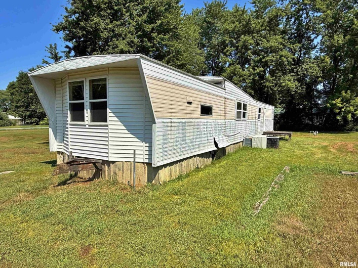 798 AIRPORT Road, Metropolis, Illinois 62960, 0 , 0 ,0,Land,For Sale,AIRPORT,0,RMAEB459327