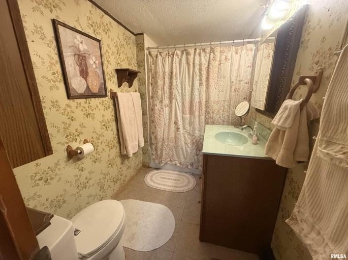 401 23RD Street, Herrin, Illinois 62948, 2 Bedrooms Bedrooms, 0 ,1 BathroomBathrooms,Residential,For Sale,23RD,0,RMAEB459328