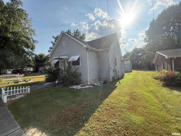 401 23RD Street, Herrin, Illinois 62948, 2 Bedrooms Bedrooms, 0 ,1 BathroomBathrooms,Residential,For Sale,23RD,0,RMAEB459328