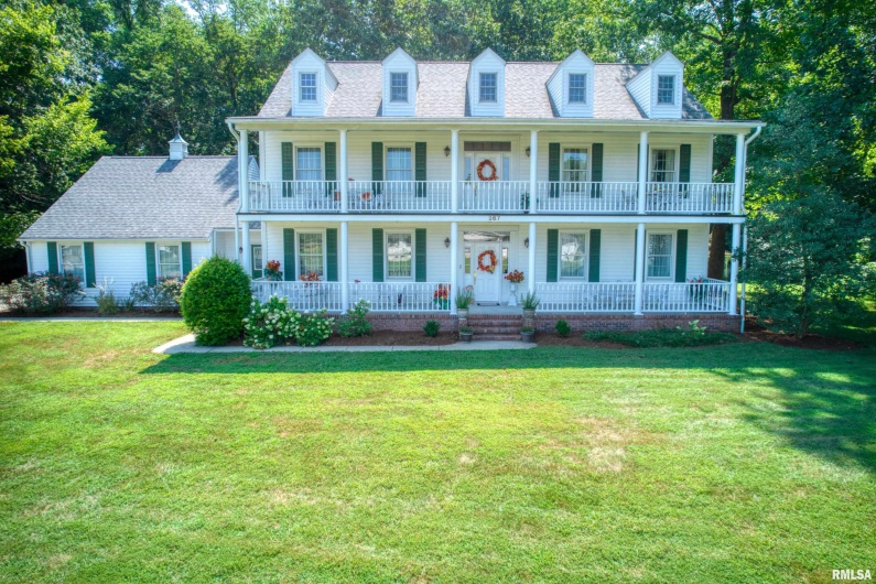 267 BRIAN Avenue, Murphysboro, Illinois 62966, 3 Bedrooms Bedrooms, 0 ,4 BathroomsBathrooms,Residential,For Sale,BRIAN,0,RMAEB459329