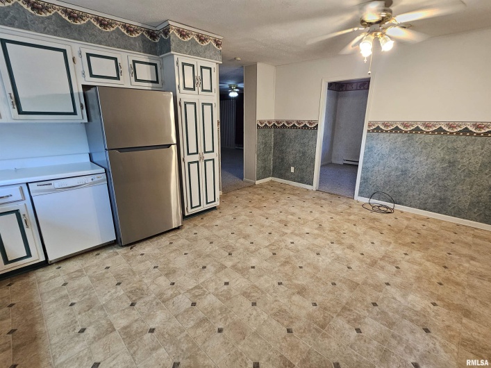 308 HIGH Street, Eddyville, Illinois 62928, 3 Bedrooms Bedrooms, 0 ,1 BathroomBathrooms,Residential,For Sale,HIGH,0,RMAEB459331