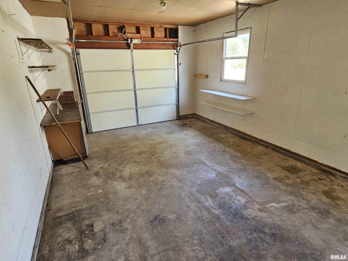 308 HIGH Street, Eddyville, Illinois 62928, 3 Bedrooms Bedrooms, 0 ,1 BathroomBathrooms,Residential,For Sale,HIGH,0,RMAEB459331