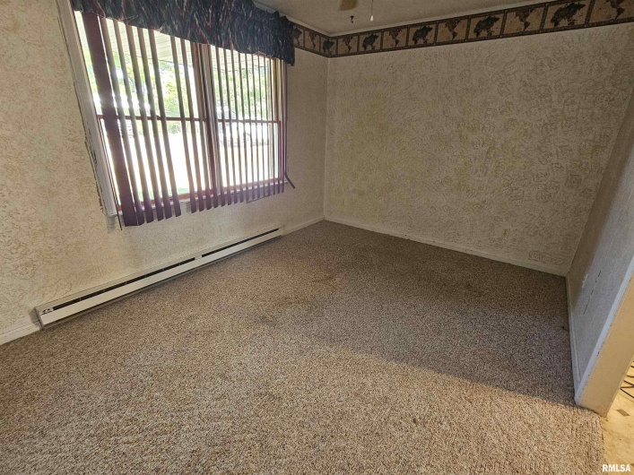 308 HIGH Street, Eddyville, Illinois 62928, 3 Bedrooms Bedrooms, 0 ,1 BathroomBathrooms,Residential,For Sale,HIGH,0,RMAEB459331