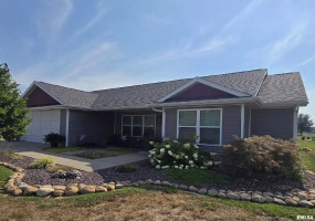 12259 Roseman Court, Carterville, Illinois 62918, 3 Bedrooms Bedrooms, 0 ,2 BathroomsBathrooms,Residential,For Sale,Roseman,0,RMAQC4266527