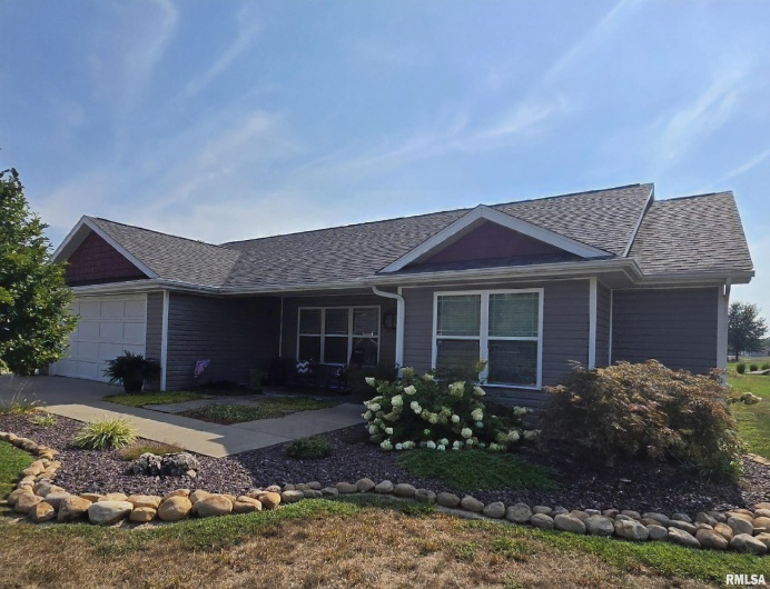 12259 Roseman Court, Carterville, Illinois 62918, 3 Bedrooms Bedrooms, 0 ,2 BathroomsBathrooms,Residential,For Sale,Roseman,0,RMAQC4266527