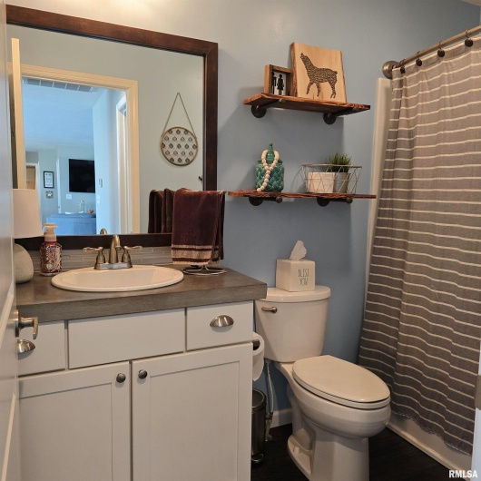 12259 Roseman Court, Carterville, Illinois 62918, 3 Bedrooms Bedrooms, 0 ,2 BathroomsBathrooms,Residential,For Sale,Roseman,0,RMAQC4266527