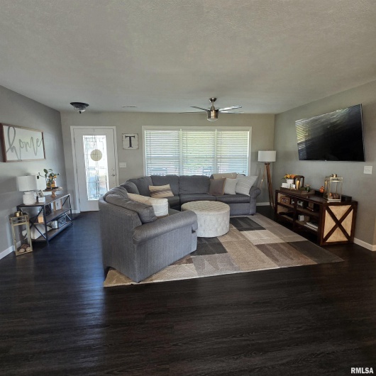 12259 Roseman Court, Carterville, Illinois 62918, 3 Bedrooms Bedrooms, 0 ,2 BathroomsBathrooms,Residential,For Sale,Roseman,0,RMAQC4266527