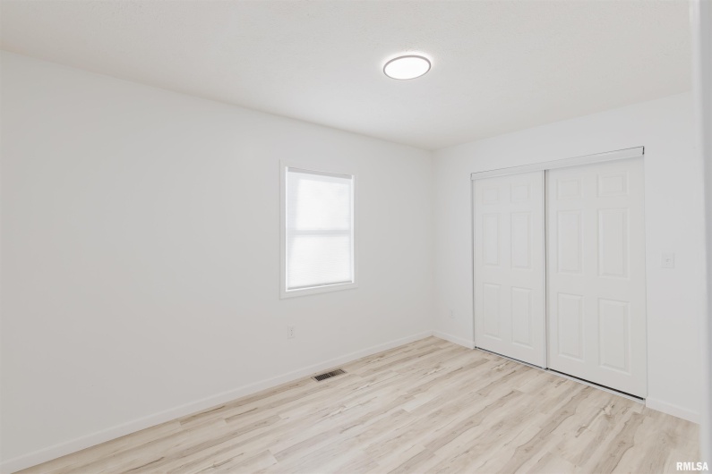800 Reeves Street, Marion, Illinois 62959, 3 Bedrooms Bedrooms, 0 ,2 BathroomsBathrooms,Residential,For Sale,Reeves,0,RMAEB457101