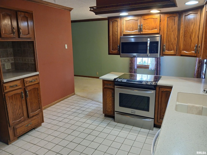 1202 Hoffard Avenue, Johnston City, Illinois 62951, 2 Bedrooms Bedrooms, 0 ,2 BathroomsBathrooms,Residential,For Sale,Hoffard,0,RMAEB459335