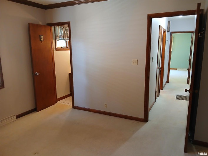 1202 Hoffard Avenue, Johnston City, Illinois 62951, 2 Bedrooms Bedrooms, 0 ,2 BathroomsBathrooms,Residential,For Sale,Hoffard,0,RMAEB459335