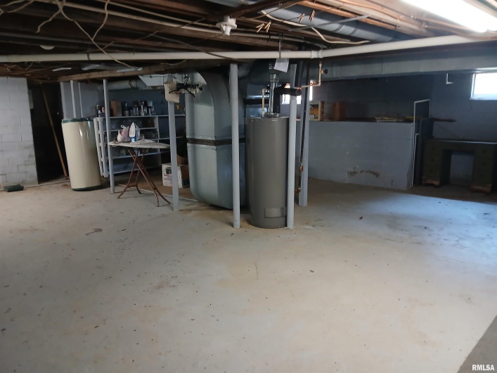1202 Hoffard Avenue, Johnston City, Illinois 62951, 2 Bedrooms Bedrooms, 0 ,2 BathroomsBathrooms,Residential,For Sale,Hoffard,0,RMAEB459335