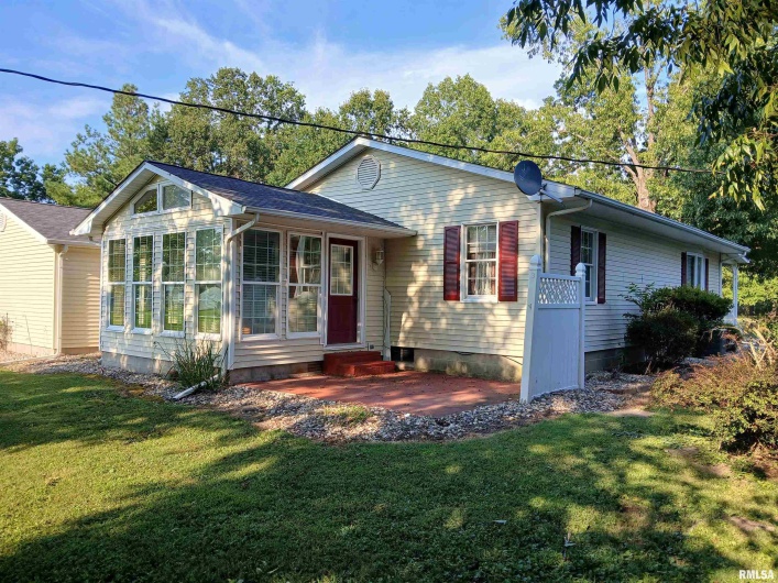 1202 Hoffard Avenue, Johnston City, Illinois 62951, 2 Bedrooms Bedrooms, 0 ,2 BathroomsBathrooms,Residential,For Sale,Hoffard,0,RMAEB459335
