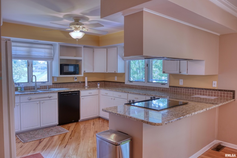 13047 HAWK Lane, Creal Springs, Illinois 62922, 2 Bedrooms Bedrooms, 0 ,2 BathroomsBathrooms,Residential,For Sale,HAWK,0,RMAEB459338