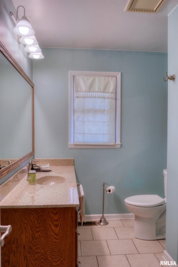 13047 HAWK Lane, Creal Springs, Illinois 62922, 2 Bedrooms Bedrooms, 0 ,2 BathroomsBathrooms,Residential,For Sale,HAWK,0,RMAEB459338