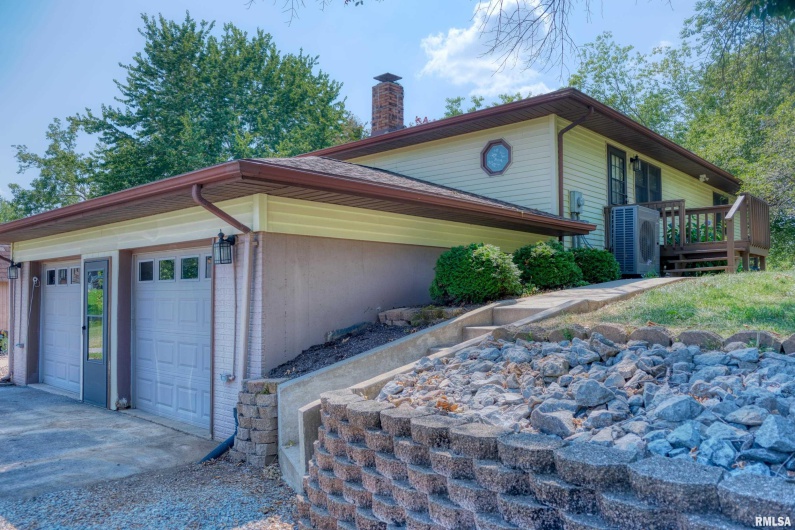 13047 HAWK Lane, Creal Springs, Illinois 62922, 2 Bedrooms Bedrooms, 0 ,2 BathroomsBathrooms,Residential,For Sale,HAWK,0,RMAEB459338