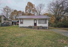 313 9TH Street, Brookport, Illinois 62910, 2 Bedrooms Bedrooms, 0 ,1 BathroomBathrooms,Residential,For Sale,9TH,0,RMAEB459035
