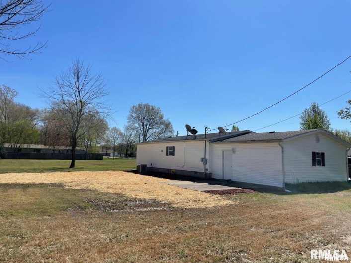 501 TOWER Road, Herrin, Illinois 62948, 3 Bedrooms Bedrooms, 0 ,2 BathroomsBathrooms,Manufactured In Park,For Sale,TOWER,0,RMAEB459345
