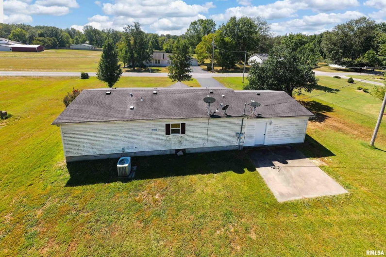 501 TOWER Road, Herrin, Illinois 62948, 3 Bedrooms Bedrooms, 0 ,2 BathroomsBathrooms,Manufactured In Park,For Sale,TOWER,0,RMAEB459345