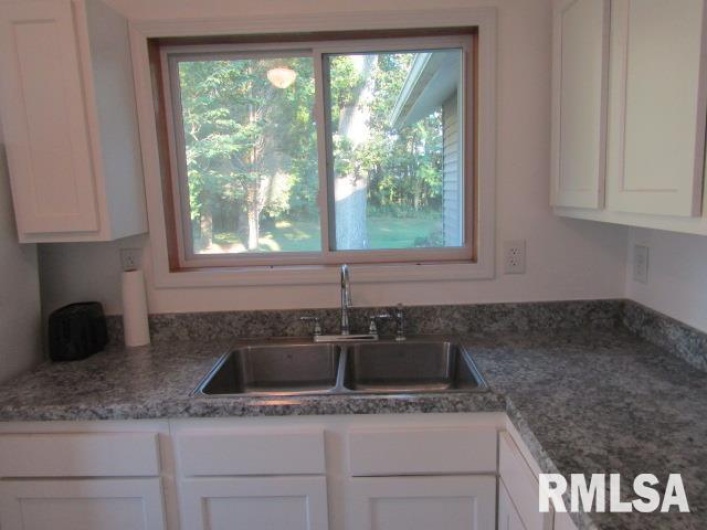 1506 HILLSIDE Road, Rosiclare, Illinois 62982, 2 Bedrooms Bedrooms, 0 ,1 BathroomBathrooms,Residential,For Sale,HILLSIDE,0,RMAEB459339