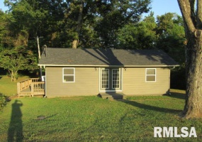1506 HILLSIDE Road, Rosiclare, Illinois 62982, 2 Bedrooms Bedrooms, 0 ,1 BathroomBathrooms,Residential,For Sale,HILLSIDE,0,RMAEB459339