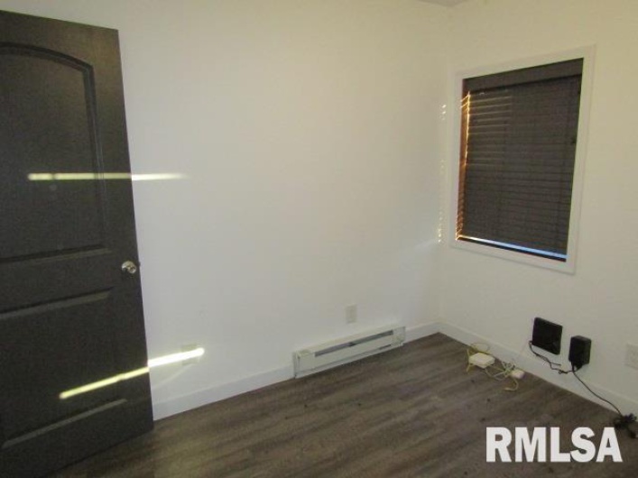 1506 HILLSIDE Road, Rosiclare, Illinois 62982, 2 Bedrooms Bedrooms, 0 ,1 BathroomBathrooms,Residential,For Sale,HILLSIDE,0,RMAEB459339