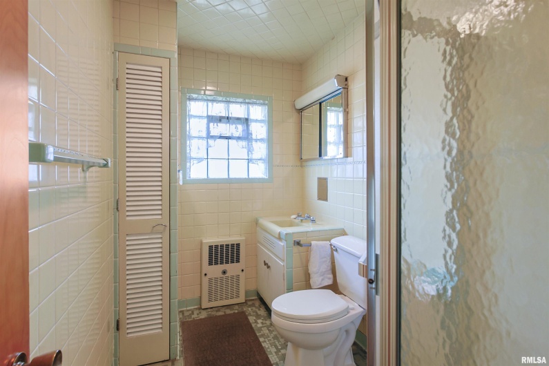 603 MAIN Street, Carrier Mills, Illinois 62917, 3 Bedrooms Bedrooms, 0 ,2 BathroomsBathrooms,Residential,For Sale,MAIN,0,RMAEB459341