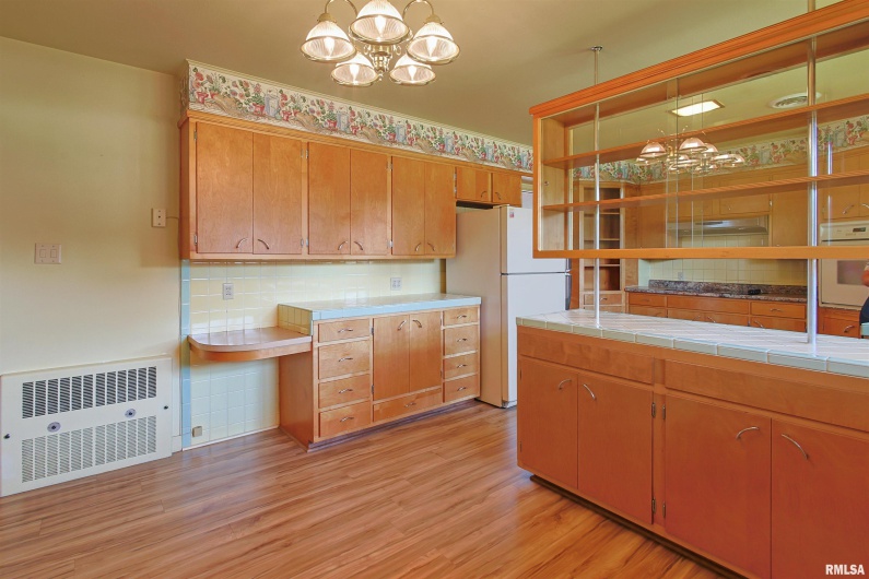 603 MAIN Street, Carrier Mills, Illinois 62917, 3 Bedrooms Bedrooms, 0 ,2 BathroomsBathrooms,Residential,For Sale,MAIN,0,RMAEB459341