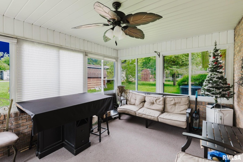 506 Aikman Street, Marion, Illinois 62959, 3 Bedrooms Bedrooms, 0 ,2 BathroomsBathrooms,Residential,For Sale,Aikman,0,RMAEB459342