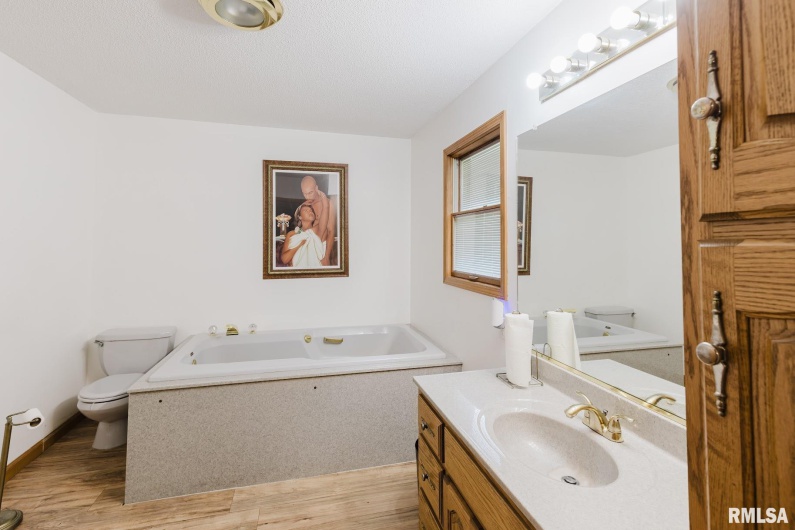 506 Aikman Street, Marion, Illinois 62959, 3 Bedrooms Bedrooms, 0 ,2 BathroomsBathrooms,Residential,For Sale,Aikman,0,RMAEB459342