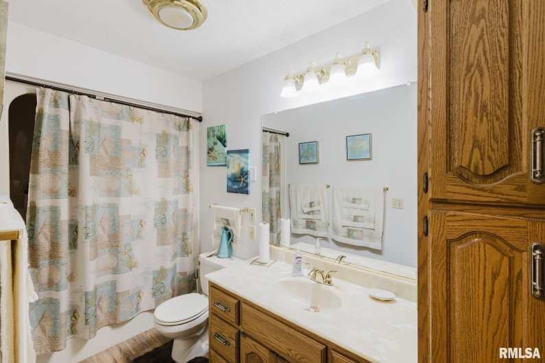 506 Aikman Street, Marion, Illinois 62959, 3 Bedrooms Bedrooms, 0 ,2 BathroomsBathrooms,Residential,For Sale,Aikman,0,RMAEB459342