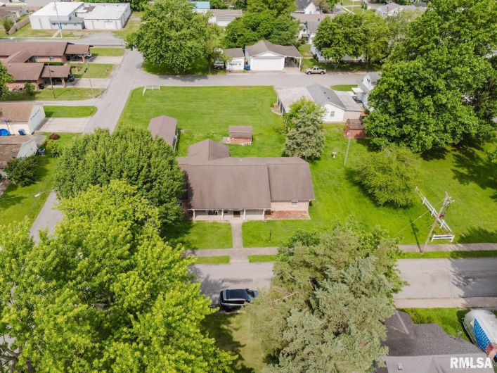 506 Aikman Street, Marion, Illinois 62959, 3 Bedrooms Bedrooms, 0 ,2 BathroomsBathrooms,Residential,For Sale,Aikman,0,RMAEB459342