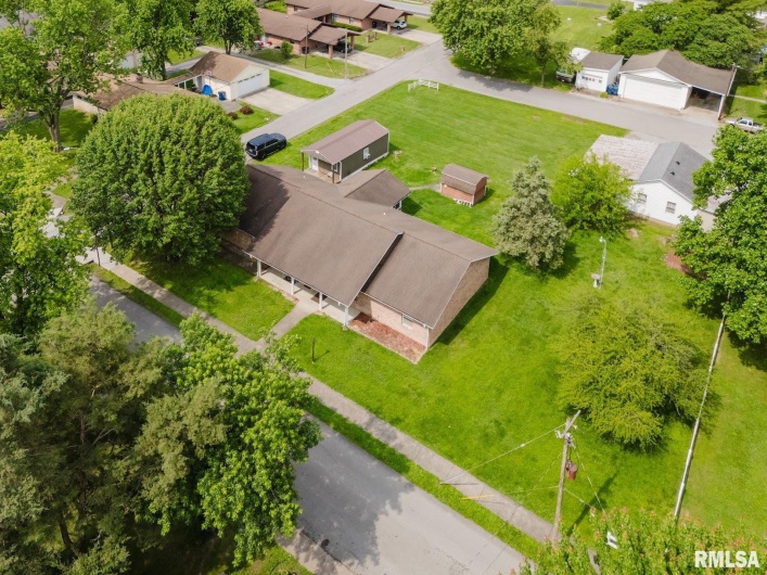 506 Aikman Street, Marion, Illinois 62959, 3 Bedrooms Bedrooms, 0 ,2 BathroomsBathrooms,Residential,For Sale,Aikman,0,RMAEB459342