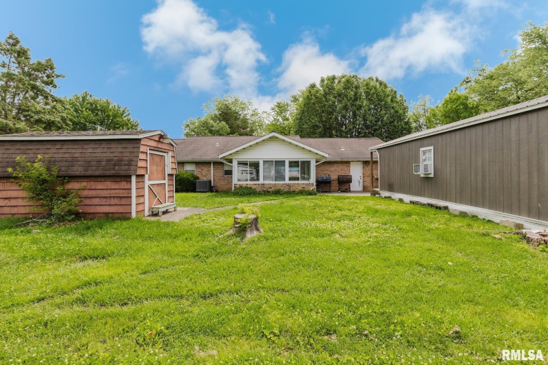 506 Aikman Street, Marion, Illinois 62959, 3 Bedrooms Bedrooms, 0 ,2 BathroomsBathrooms,Residential,For Sale,Aikman,0,RMAEB459342