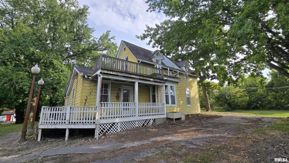 215 VIENNA Street, Anna, Illinois 62906, 2 Bedrooms Bedrooms, 0 ,2 BathroomsBathrooms,Residential,For Sale,VIENNA,0,RMAEB459347