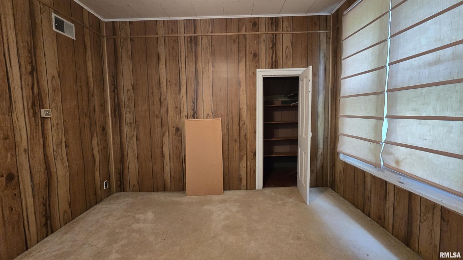 215 VIENNA Street, Anna, Illinois 62906, 2 Bedrooms Bedrooms, 0 ,2 BathroomsBathrooms,Residential,For Sale,VIENNA,0,RMAEB459347