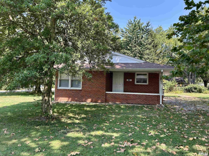 1504 GRAND Avenue, Carbondale, Illinois 62902, 3 Bedrooms Bedrooms, 0 ,1 BathroomBathrooms,Residential,For Sale,GRAND,0,RMAEB459348