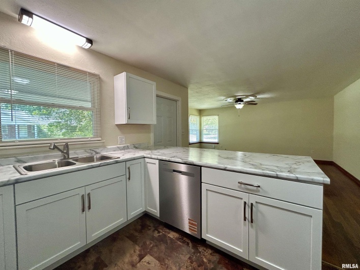 1504 GRAND Avenue, Carbondale, Illinois 62902, 3 Bedrooms Bedrooms, 0 ,1 BathroomBathrooms,Residential,For Sale,GRAND,0,RMAEB459348