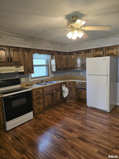 1505 GLENDALE, Marion, Illinois 62959, 0 , 0 ,0,Residential Income,For Sale,GLENDALE,0,RMAQC4266565