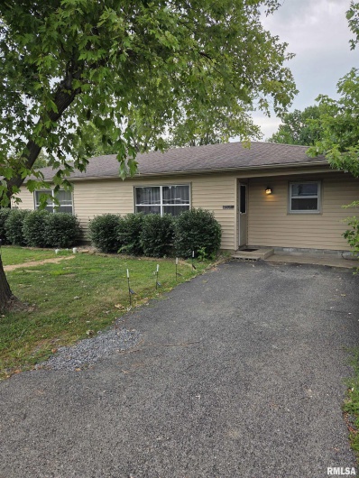 1505 GLENDALE, Marion, Illinois 62959, 0 , 0 ,0,Residential Income,For Sale,GLENDALE,0,RMAQC4266565