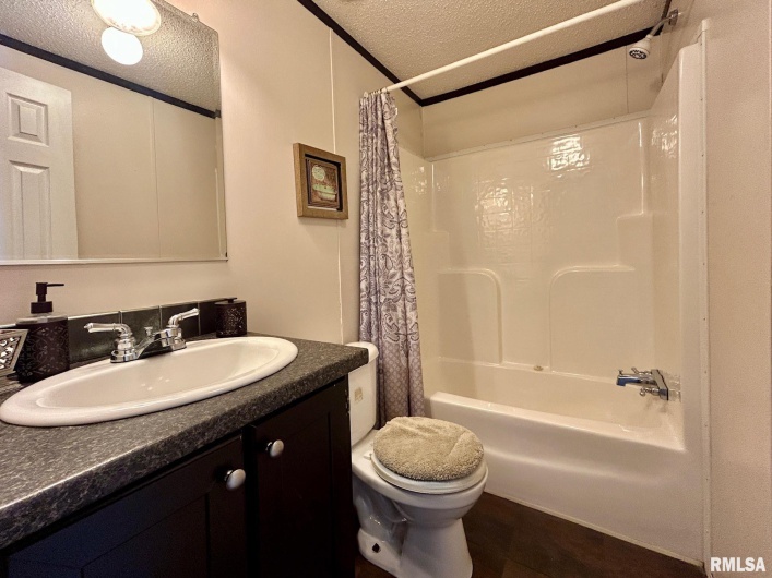 501 GRANT Avenue, Dowell, Illinois 62927, 3 Bedrooms Bedrooms, 0 ,2 BathroomsBathrooms,Residential,For Sale,GRANT,0,RMAEB459197