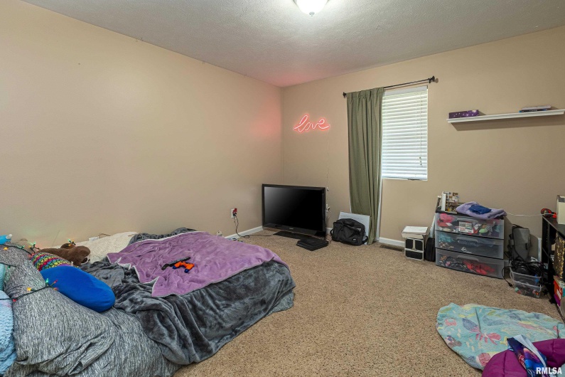 9983 Stilleys Mill Road, Marion, Illinois 62959, 3 Bedrooms Bedrooms, 0 ,2 BathroomsBathrooms,Residential,For Sale,Stilleys Mill,0,RMAEB458074