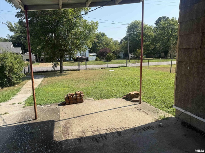 206 12TH Street, Metropolis, Illinois 62960, 0 , 0 ,1 BathroomBathrooms,Residential,For Sale,12TH,0,RMAEB459359